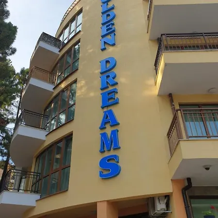 Golden Dreams Apartment *