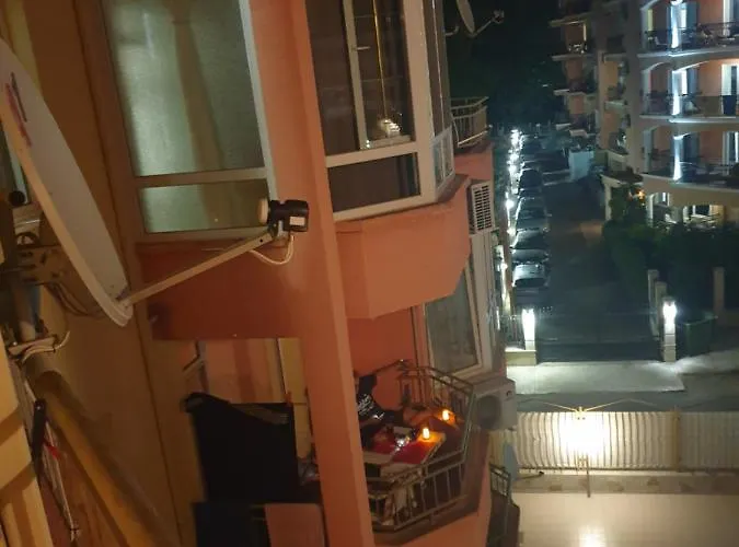 Golden Dreams * ساني بيتش